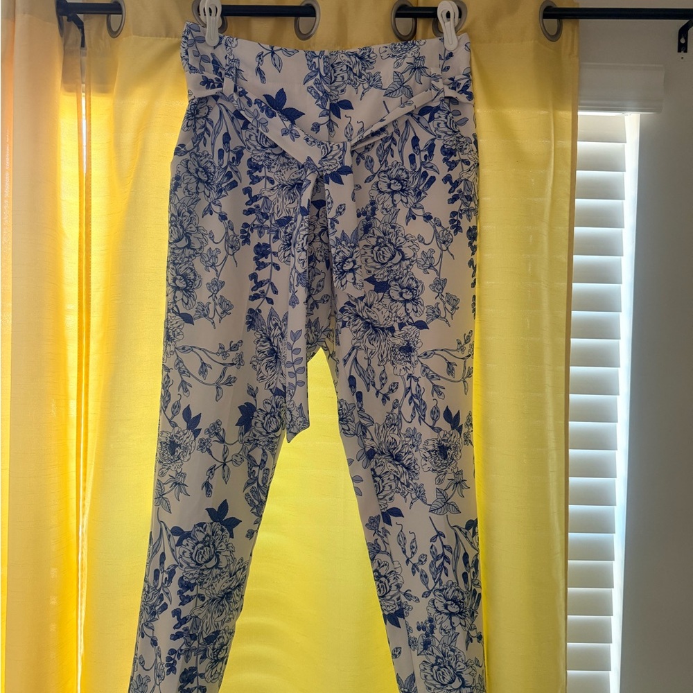 Floral Blue and White Cropped Pants
